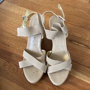 Charles by Charles David Size 8 Platform Wedges with buckle strap